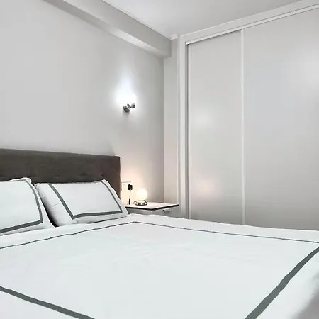 Appartamento With Ocean View In *